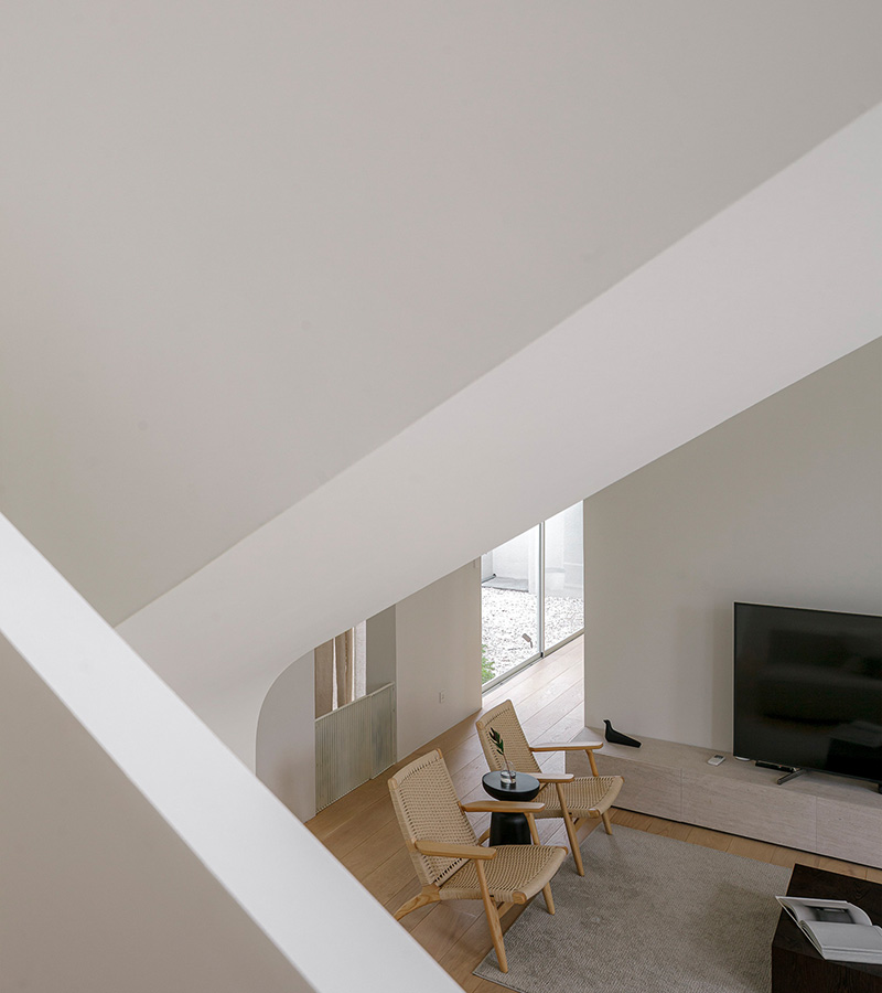 曼谷白色简约别墅，营造海滨度假氛围-9