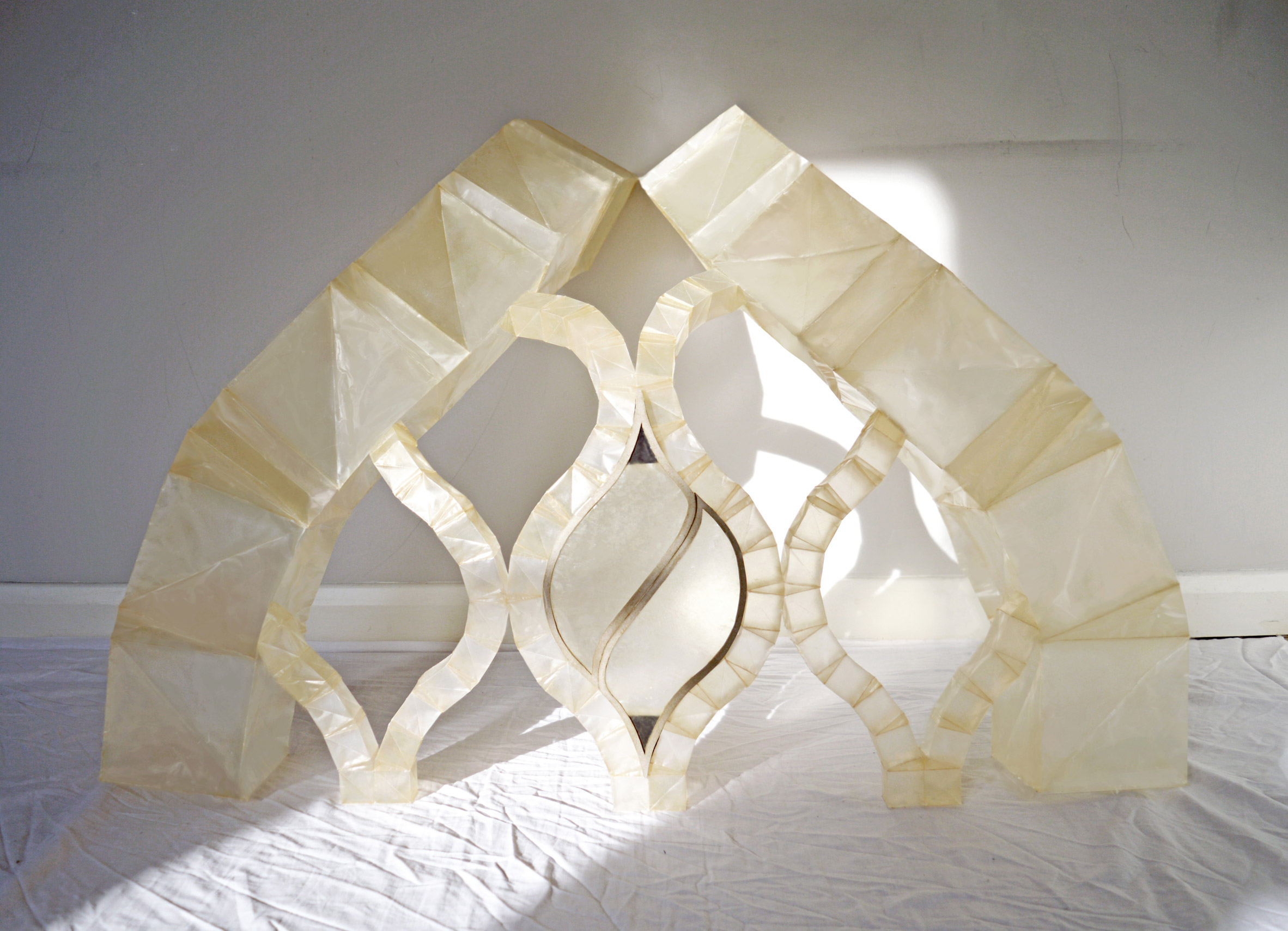 Eliza Hague 用竹子和壳胶设计可充气折纸式温室-9