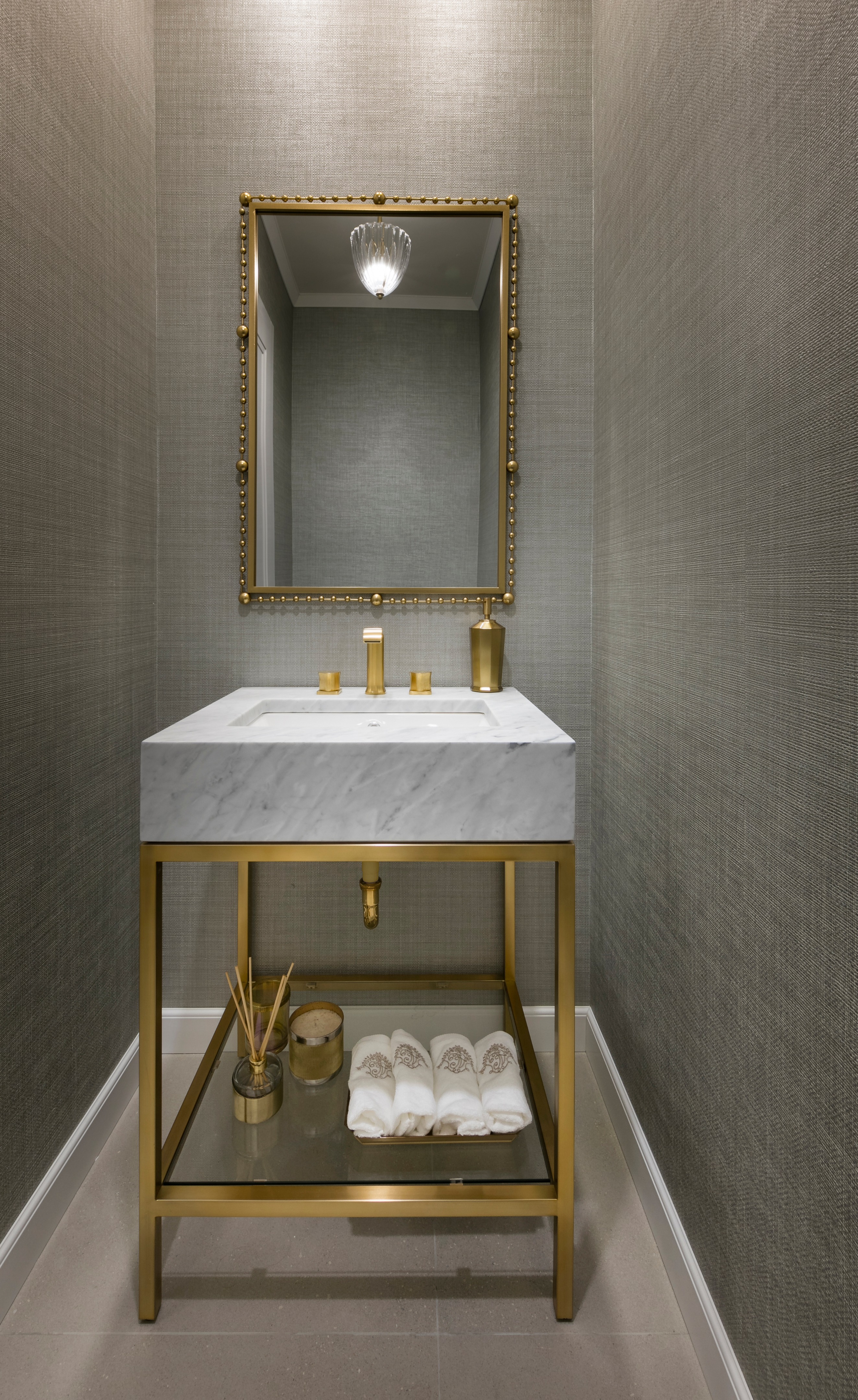 温馨宜居的灰色调空间-15