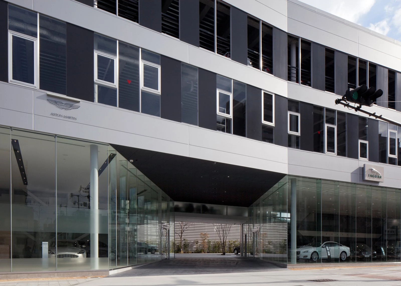 大阪透明汽车展厅-15