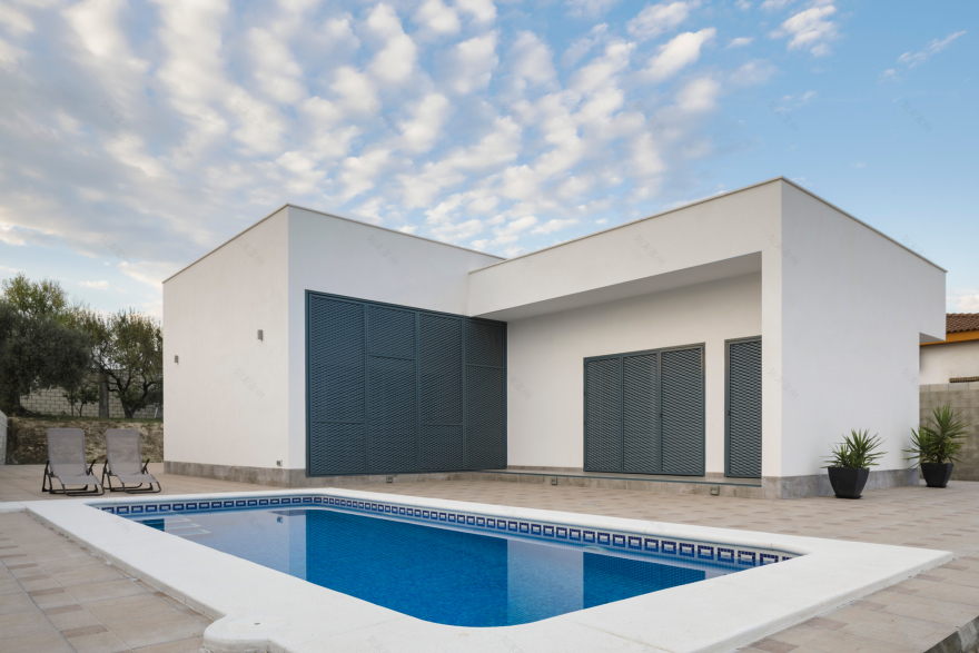 2016 年建造的“卡萨米兰达”住宅,现代简约风格打造私密生活空间-4