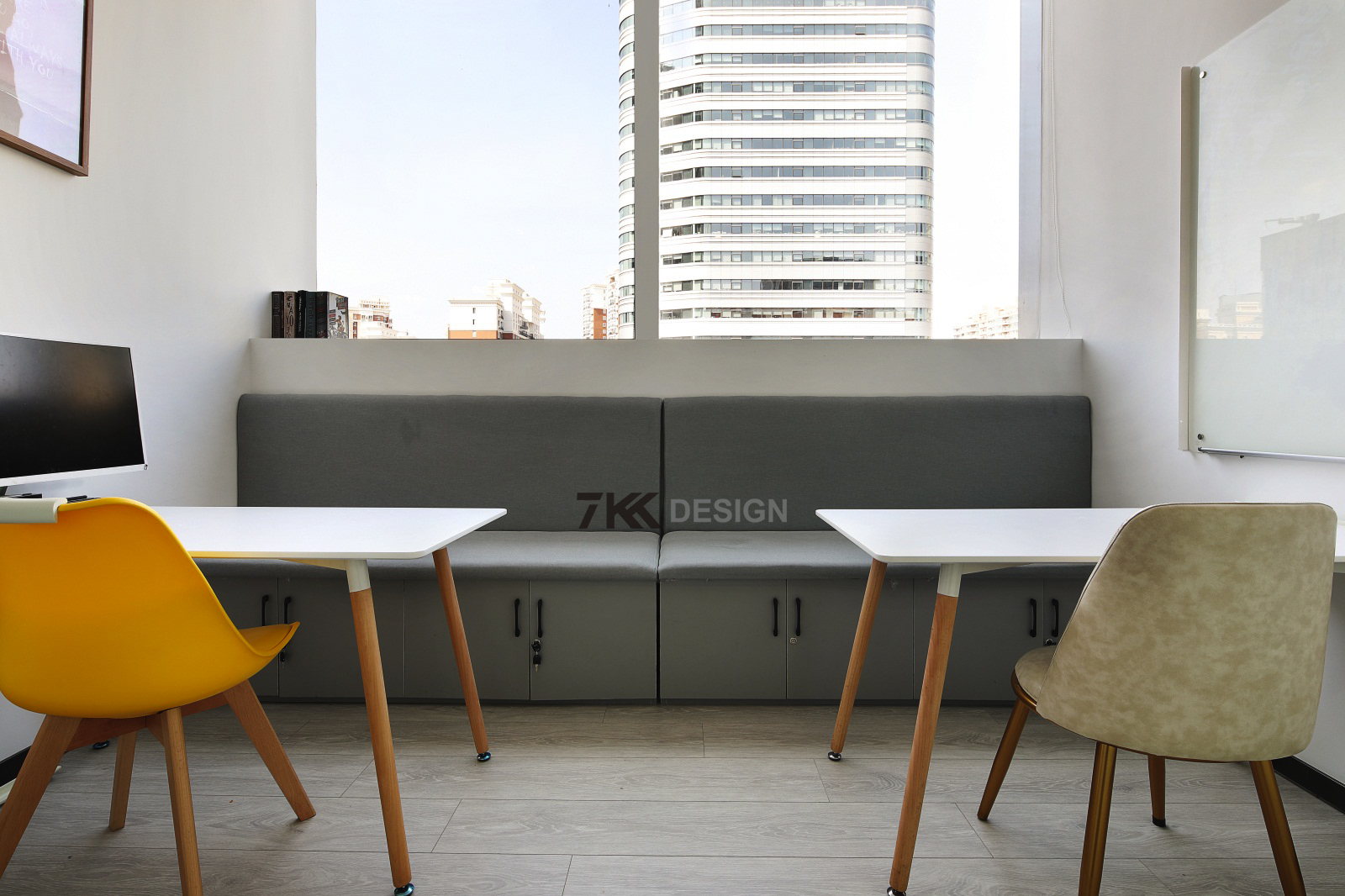 极简白,打造未来感办公环境-8