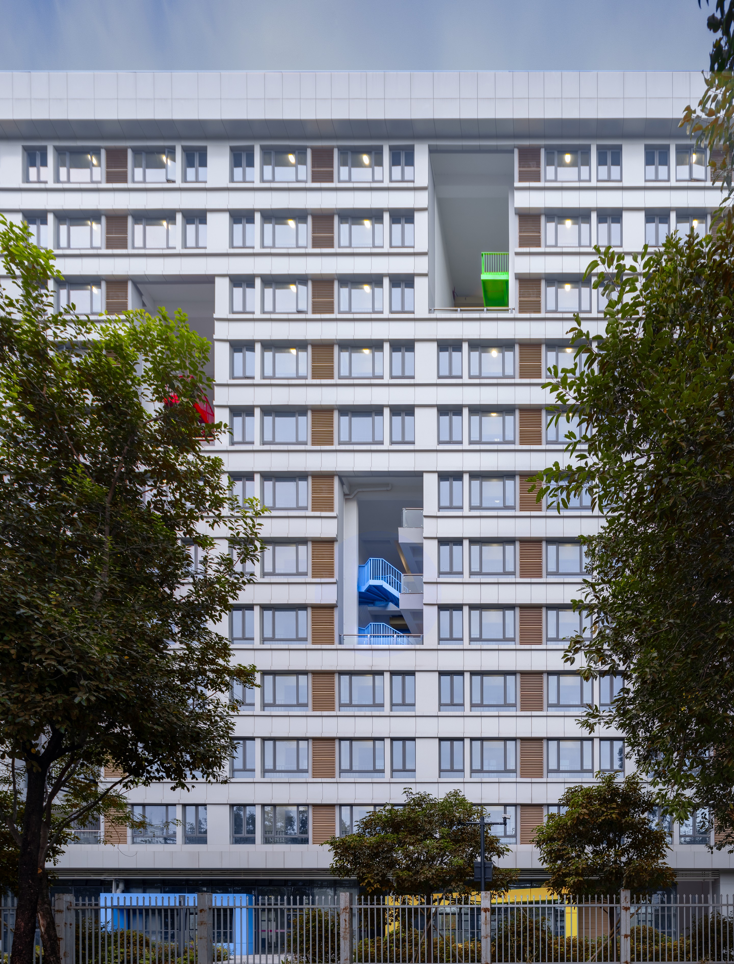 深圳航空公司总部东区员工宿舍(B19,B20)丨中国深圳丨深圳大学建筑设计研究院有限公司“钟中+钟波涛”工作室-66