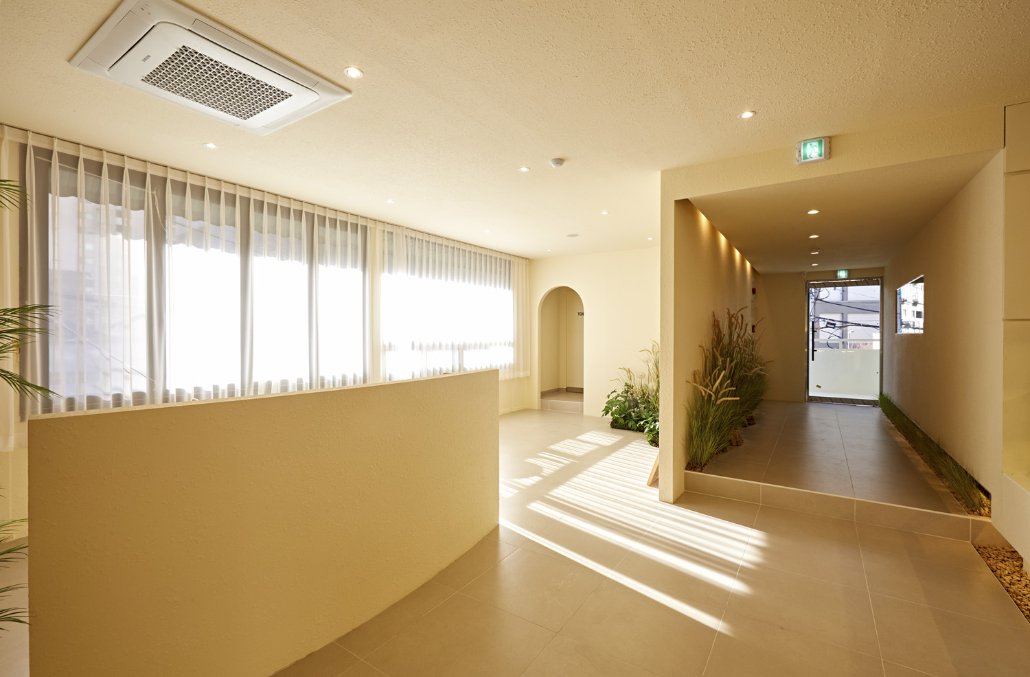 42 平卡佩咖啡厅，小巧设计点亮空间-11