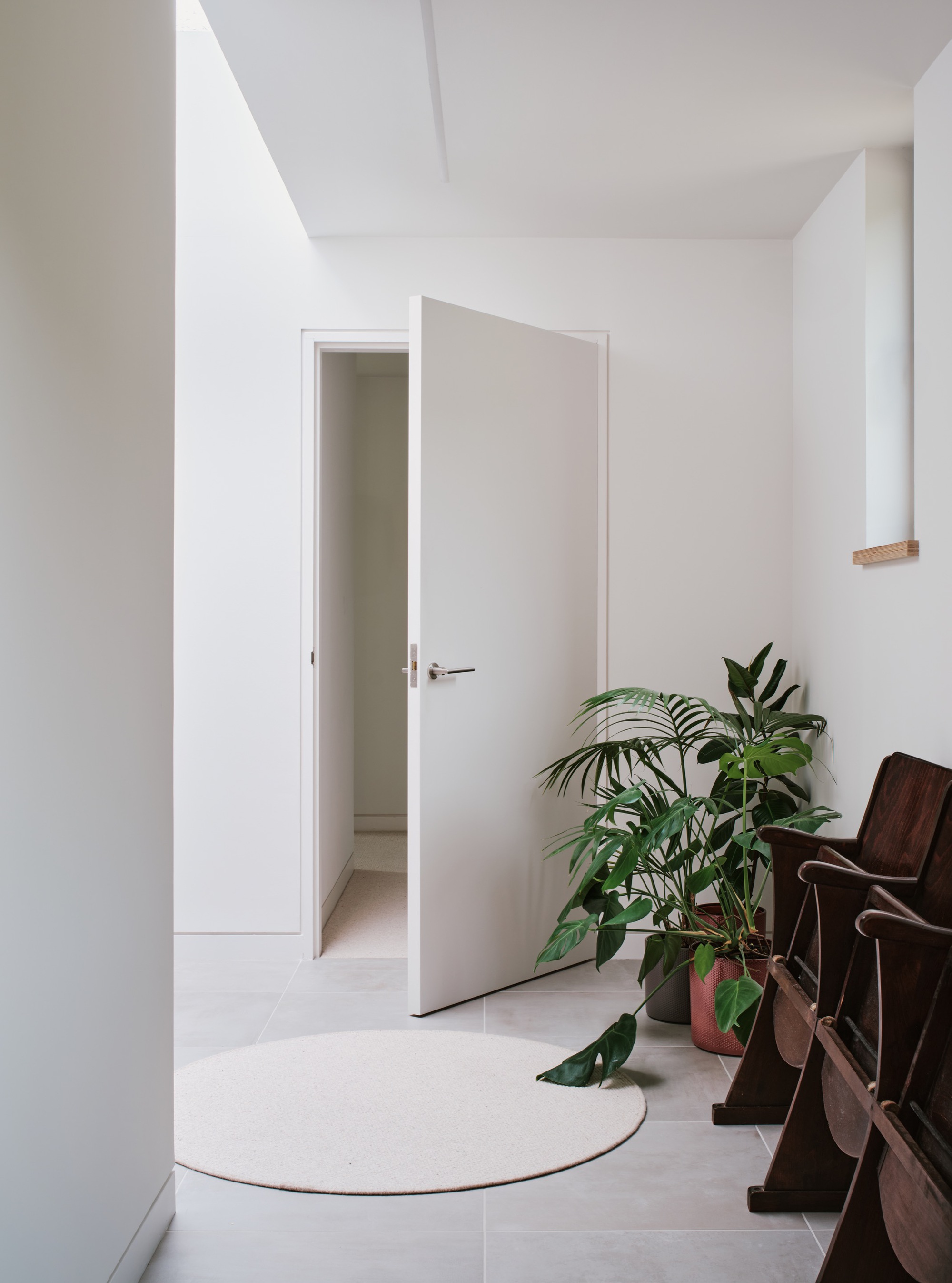 一间办公室和两所房子丨英国因弗内斯丨Loader Monteith-45