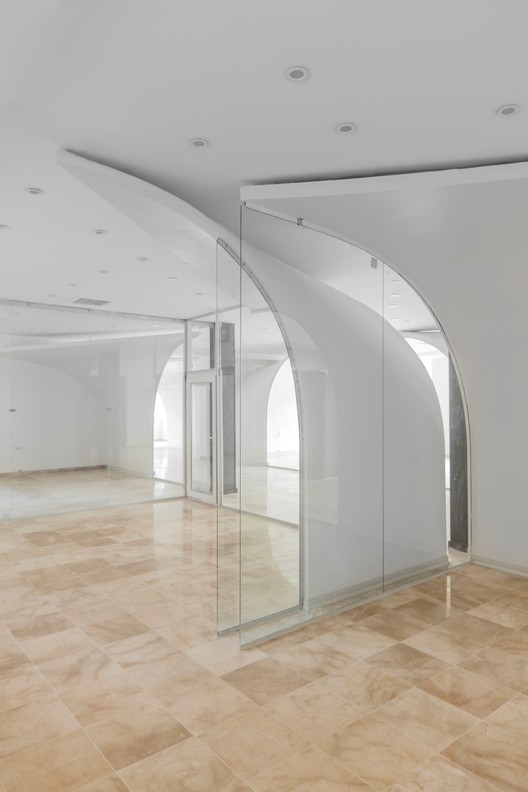 灵活流动的 Hamedan 经济事务展览馆-12