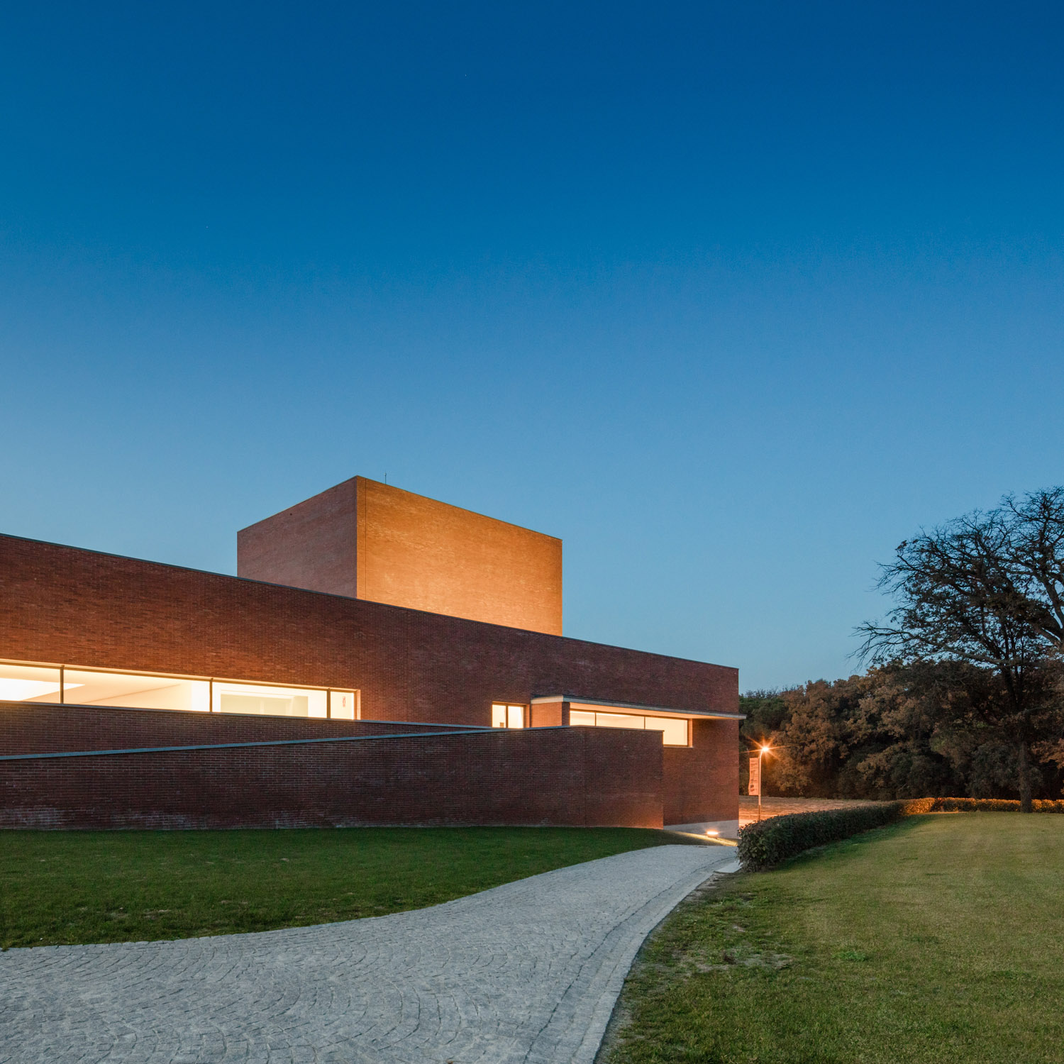 Llinars del Vallès礼堂剧院，西班牙 / Álvaro Siza Vieira + Aresta Arquitectura-106