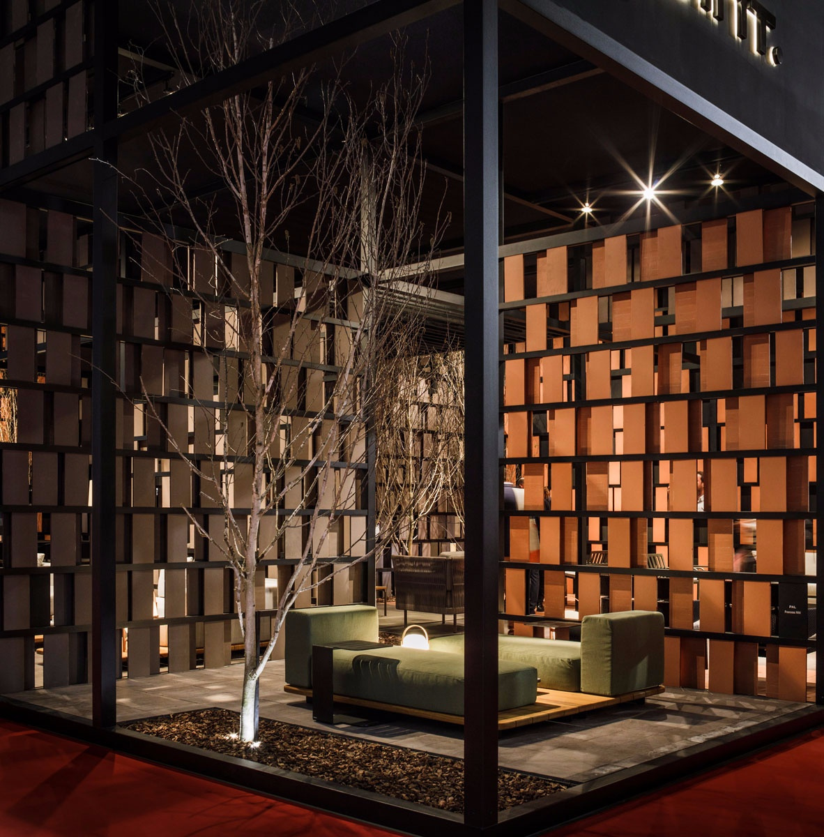 04 07  POINT [2017米兰展]-28