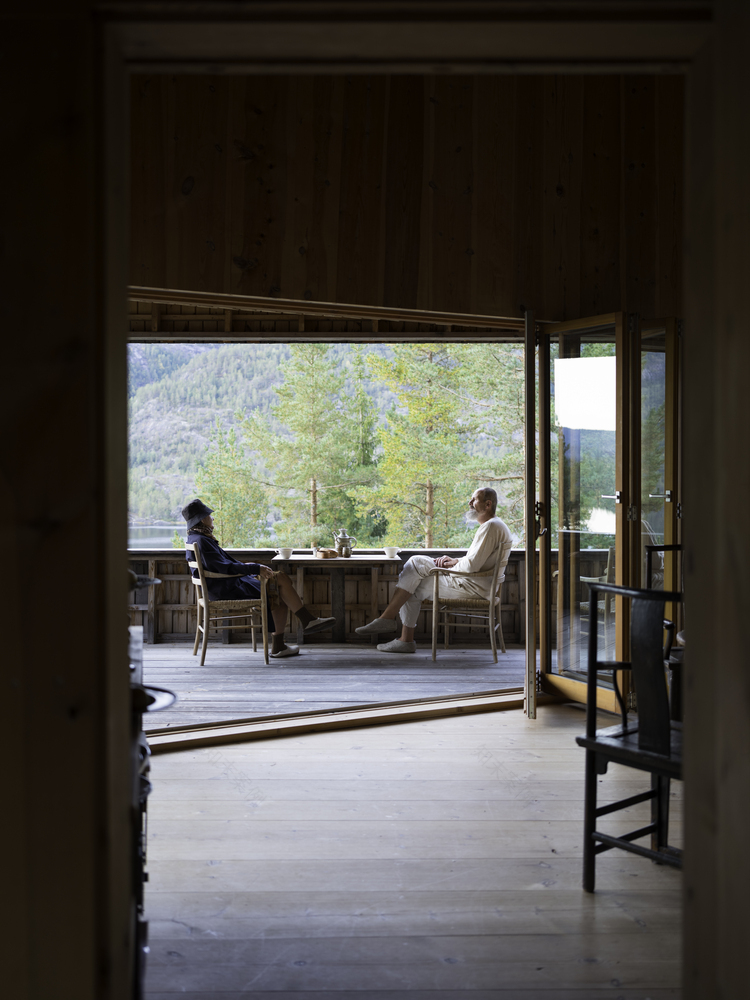 挪威杜鹃的巢室-30