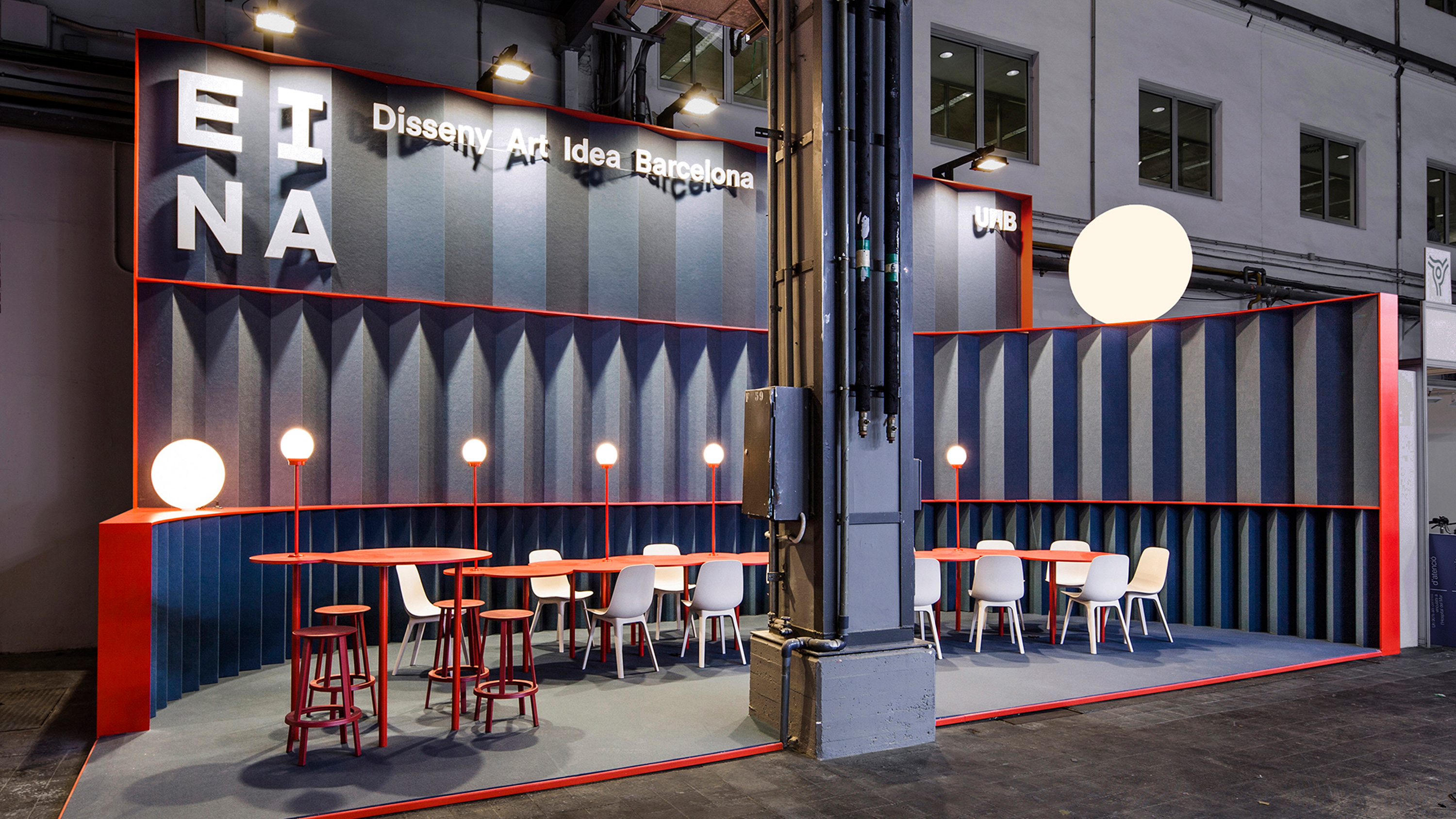 EINA 的“Stand”设计丨西班牙巴塞罗那丨Anna Bach 和 Eugeni Bach 领导的公司-0