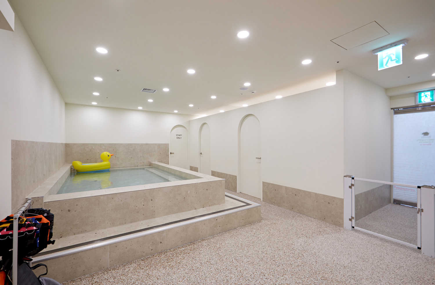 现代简约风格的 32 平米娱乐室设计-6