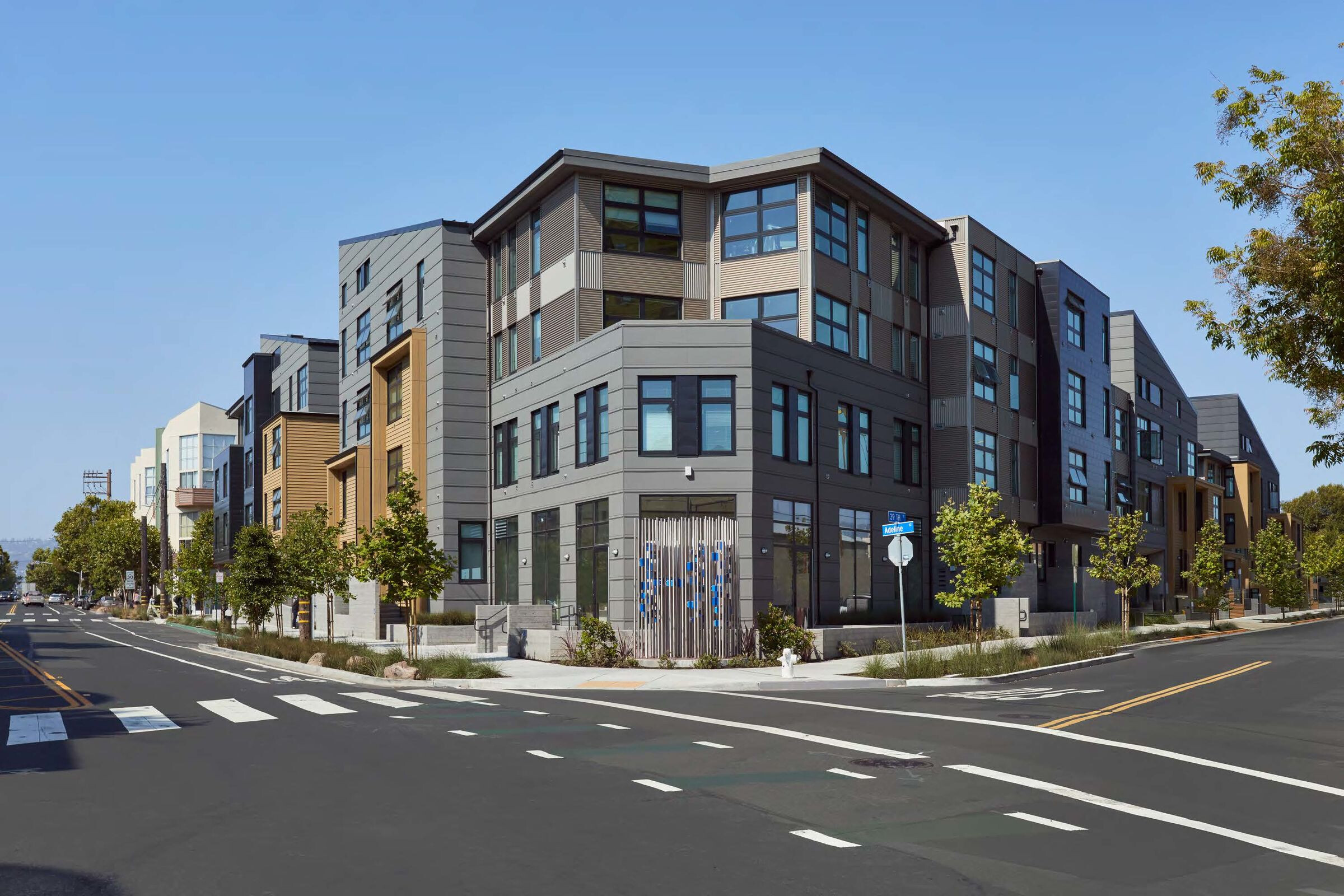 加州 Emeryville 新型混合住宅，工业风与居住功能的完美结合-8