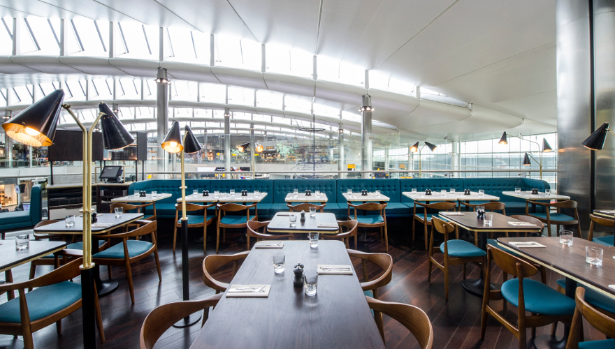 希思罗机场二号航站楼冰淇淋咖啡馆室内设计丨阿芙罗狄蒂·克拉斯（受启发创作）-21