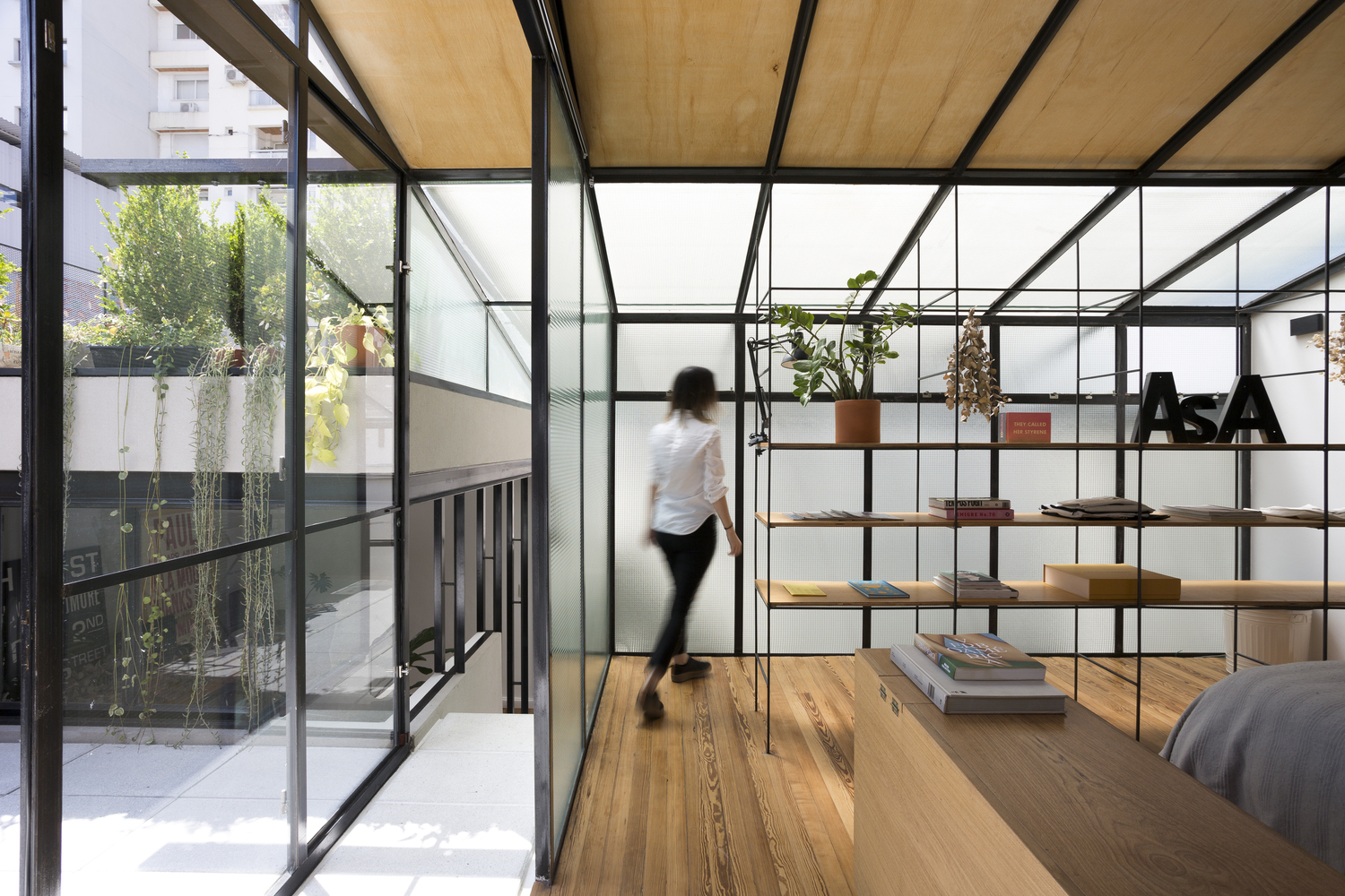 中庭公寓的透明改造-9