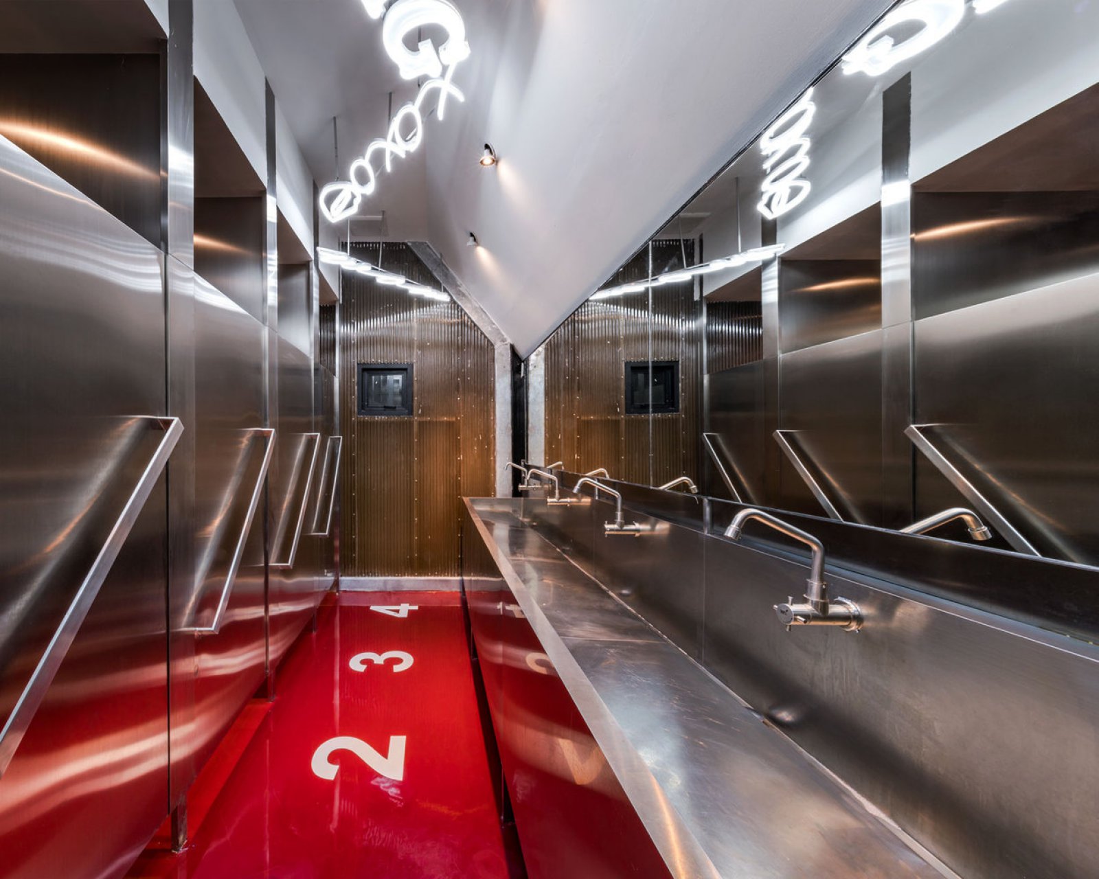 芭提雅850㎡酒吧  STUDIO PLP-19