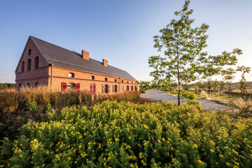 大波兰地区宛如现代牛棚的住宅丨TXMA – 托马什·亚历山大·米尔琴斯基建筑师事务所-25