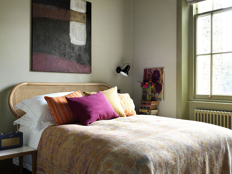 伦敦前艺术工作室的黄色厨房公寓-8