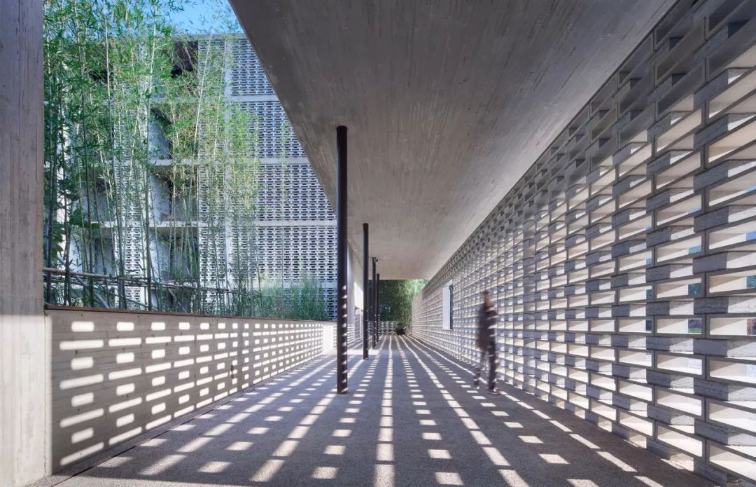 8个经典老建筑改造:老厂房、祖宅、乡村小学、空心村...
-18