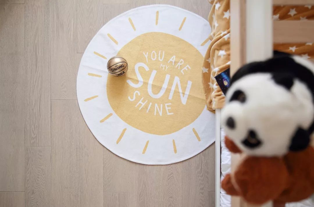 《锦色》——民航机长与轻食店主的色彩之家-64