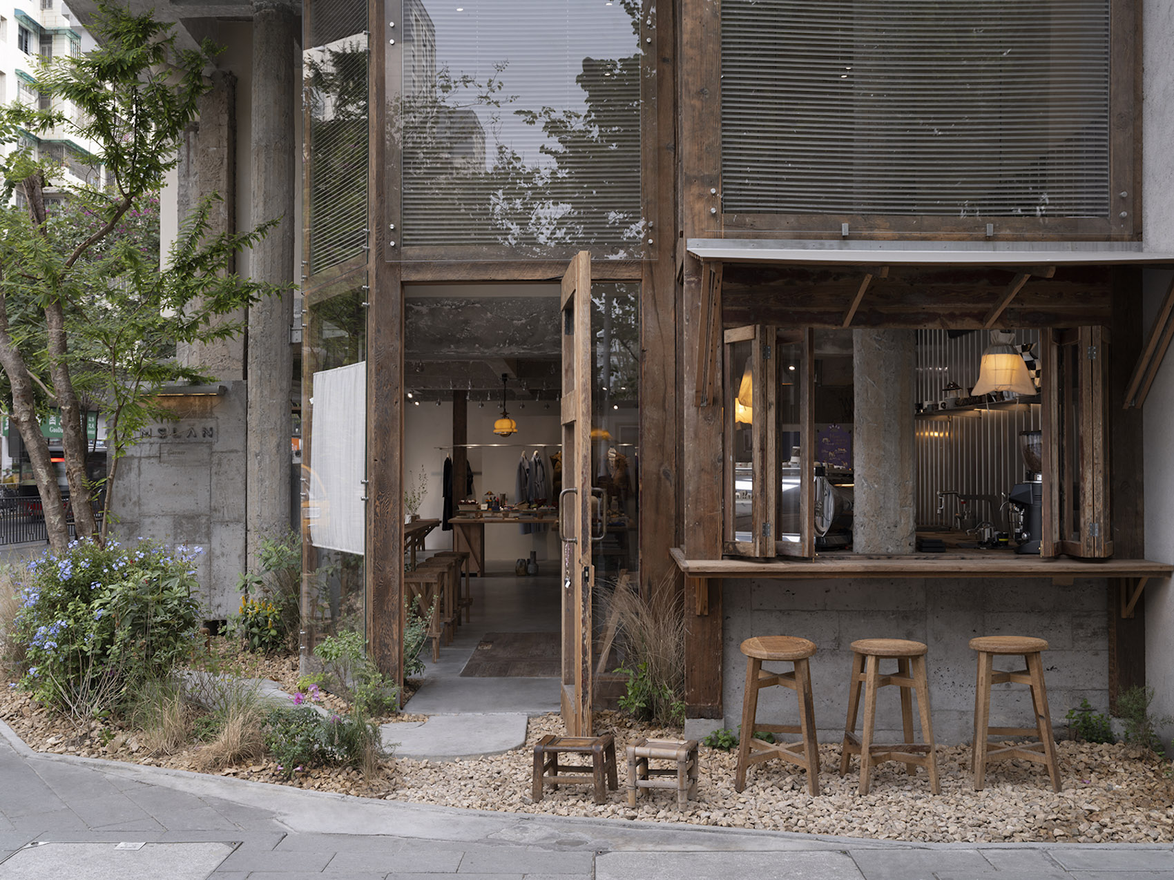 MSLAN corner 服装店丨中国厦门丨退化建筑-6