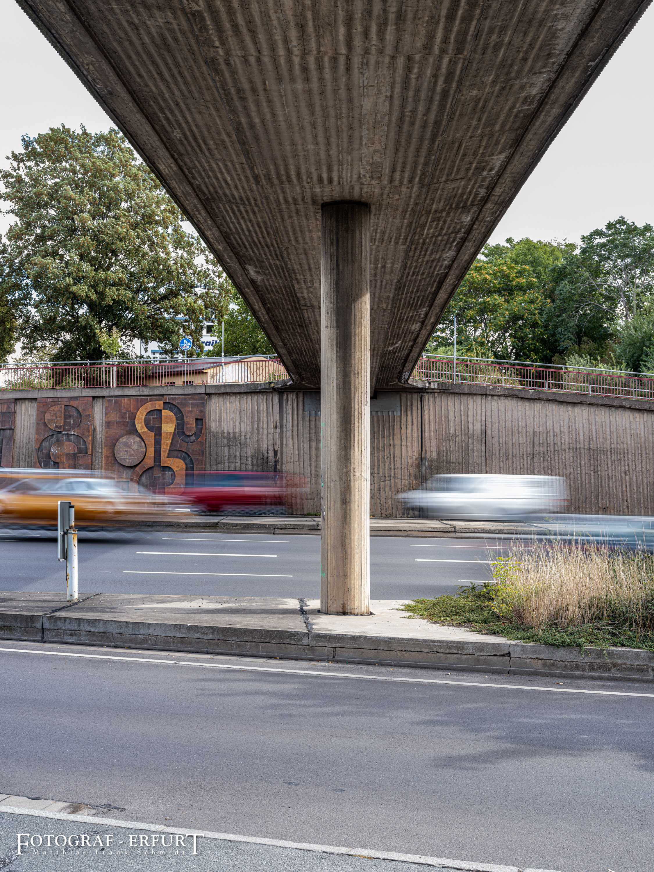 待拆除的行人桥摄影-8