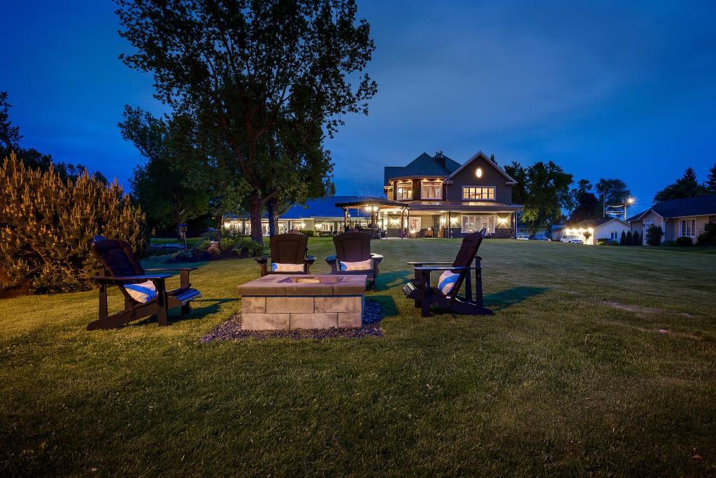 Valleyfield滨水宽敞房产丨加拿大魁北克丨Joli Joli Design-30