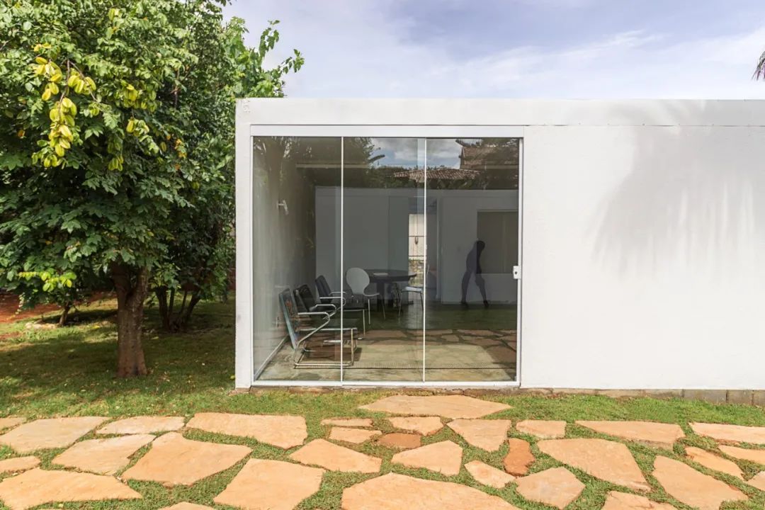 巴西利亚 40 平米半独立镜像住宅丨巴西巴西利亚丨GGH 设计机构-13