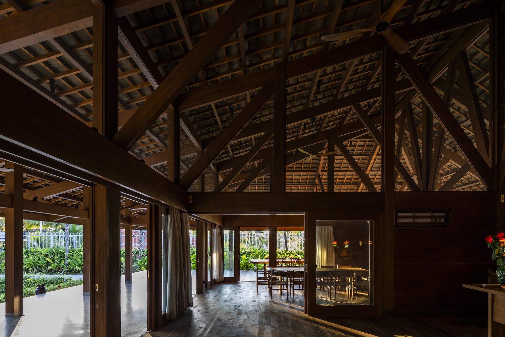 Ben Tre Buddhist Temple & Ancestral Hall / VTN Architects (Vo Trong Nghia Architects)-29