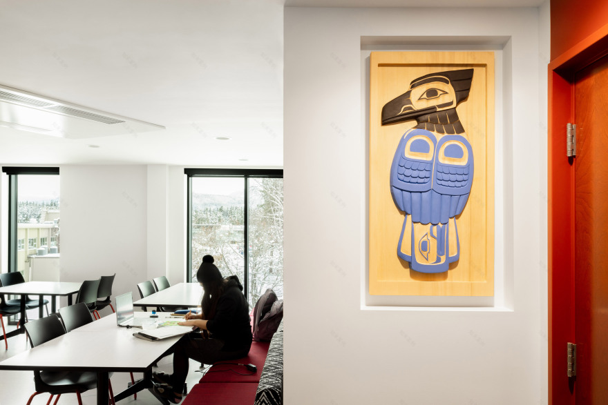 温哥华建筑团队打造原住民设计原则的加拿大学生公寓-31