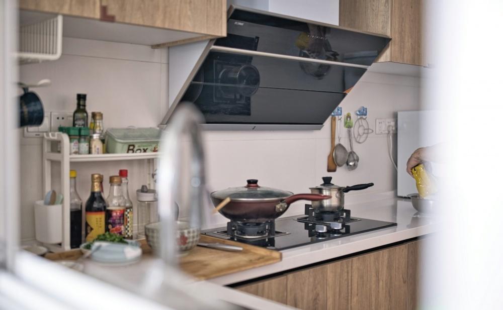 简约白色木色空间,打造舒适生活环境-12