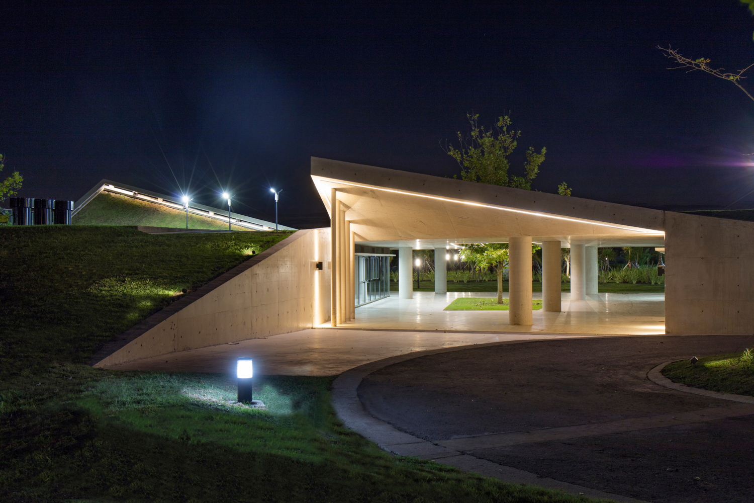 融合景观的圣克拉拉公园 Pavilion in Parque Santa Clara-54