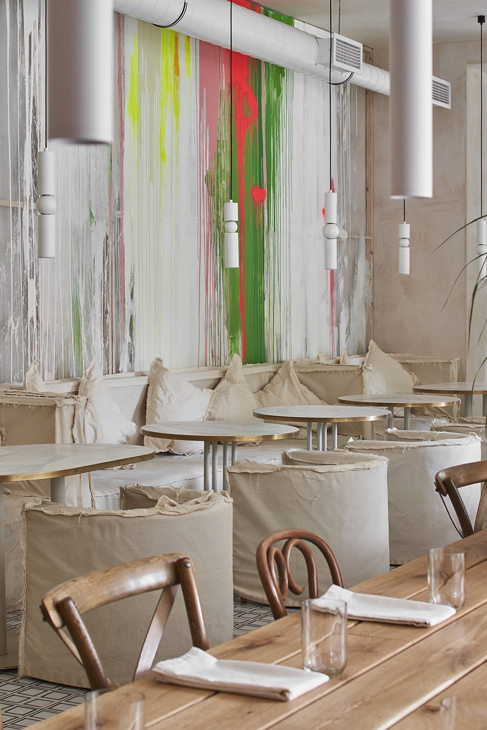 圣彼得堡 ANIMALS 快闪餐厅丨俄罗斯圣彼得堡丨DA bureau-42