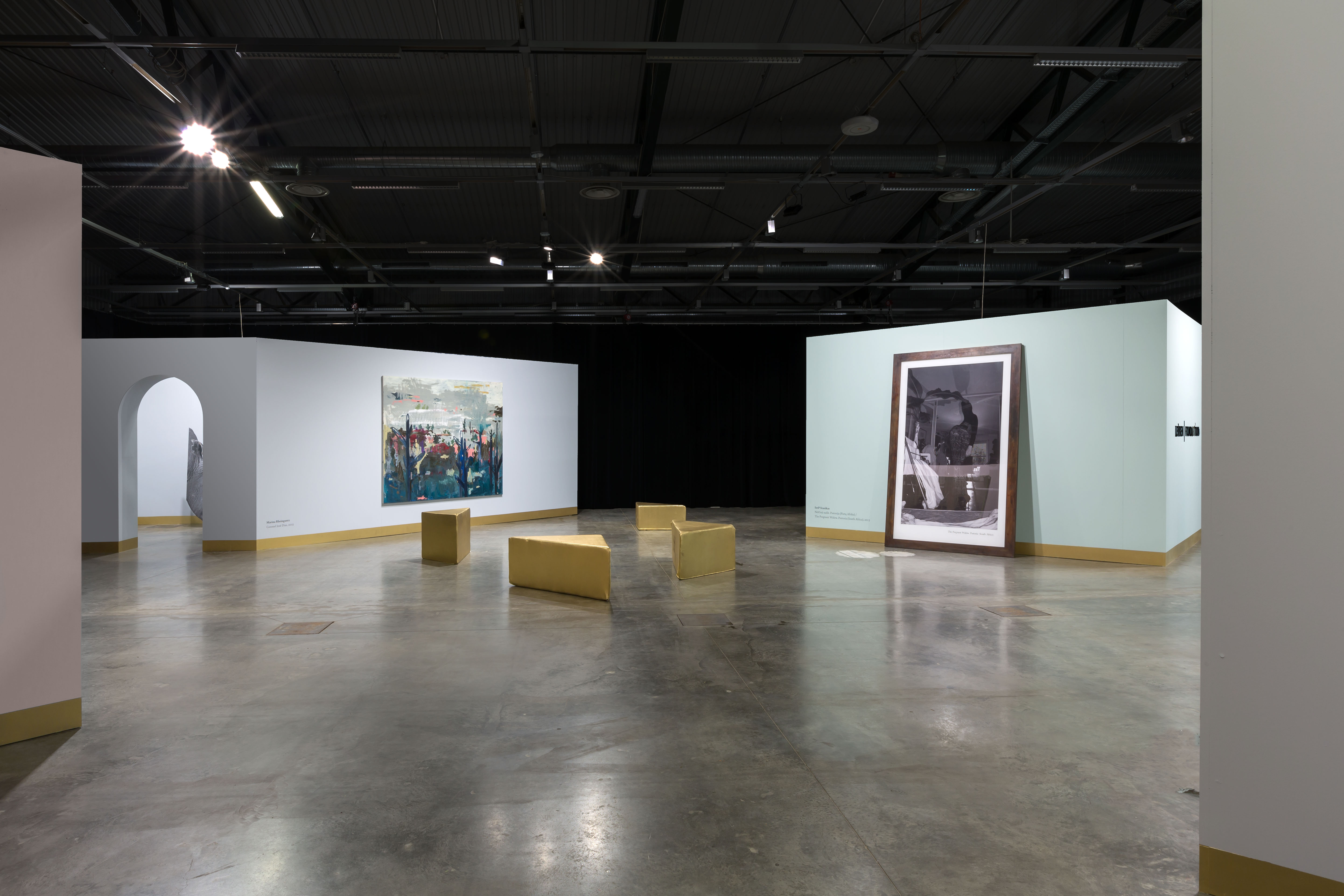 致敬女性 | 2017 年 ArtVilnius 艺术博览会“所有这些美丽女士”展览设计-32