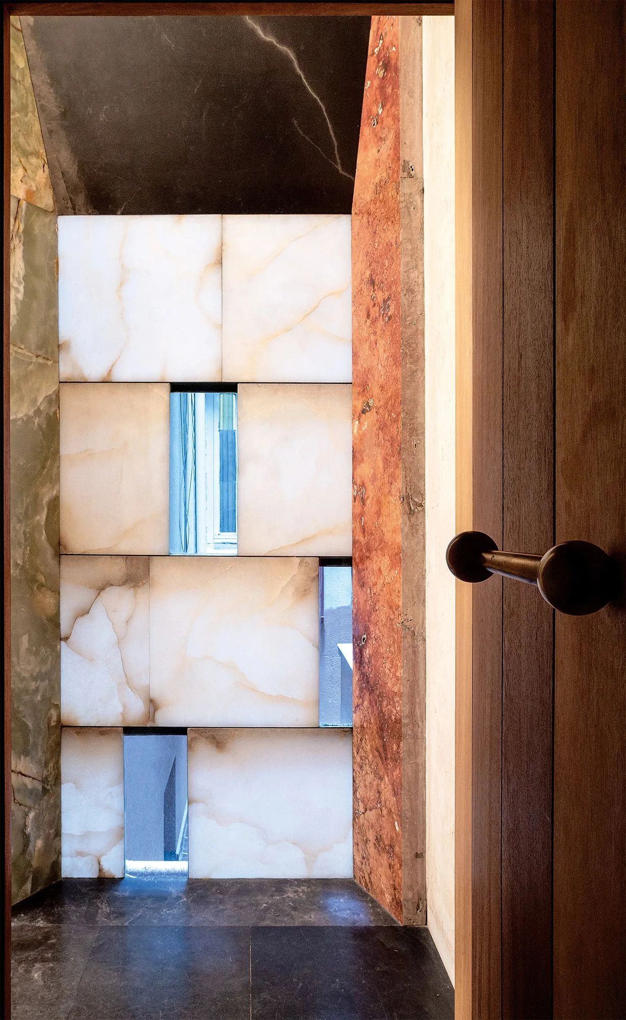 马德里 Brutalist 鞋履陈列室丨西班牙马德里丨Francisco Alonso-47