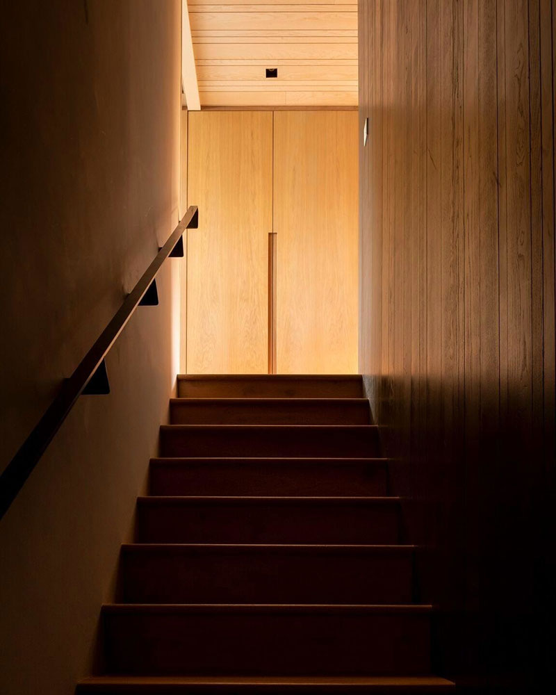 英式现代乡村别墅，玻璃幕墙融入自然-11