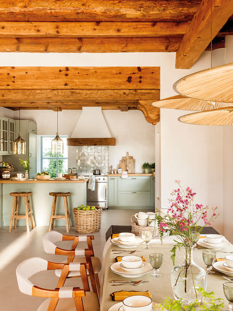 西班牙南部马贝拉泳池别墅 | 室内外和谐共生-9