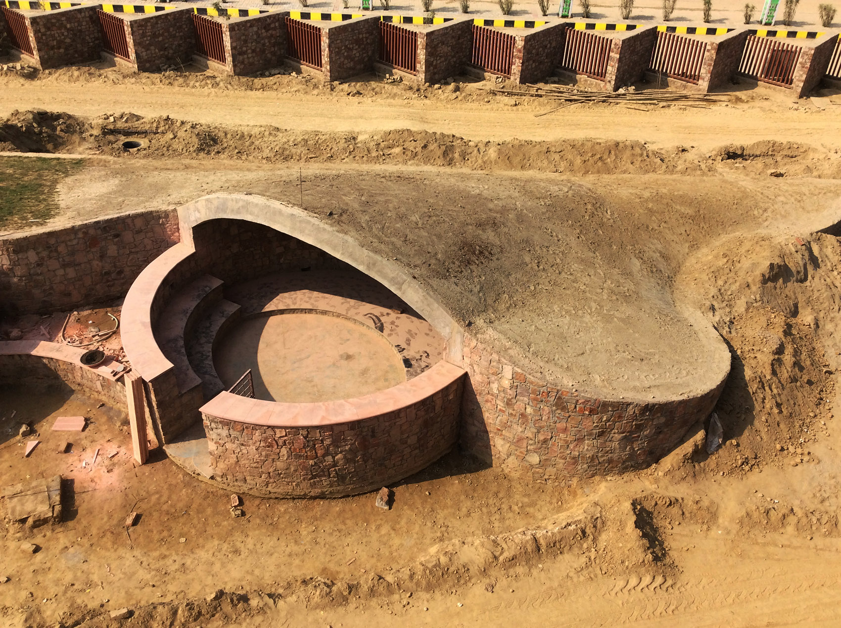 印度红拱螺旋城市市集-Avadh Shilpgram / Archohm Consults-73