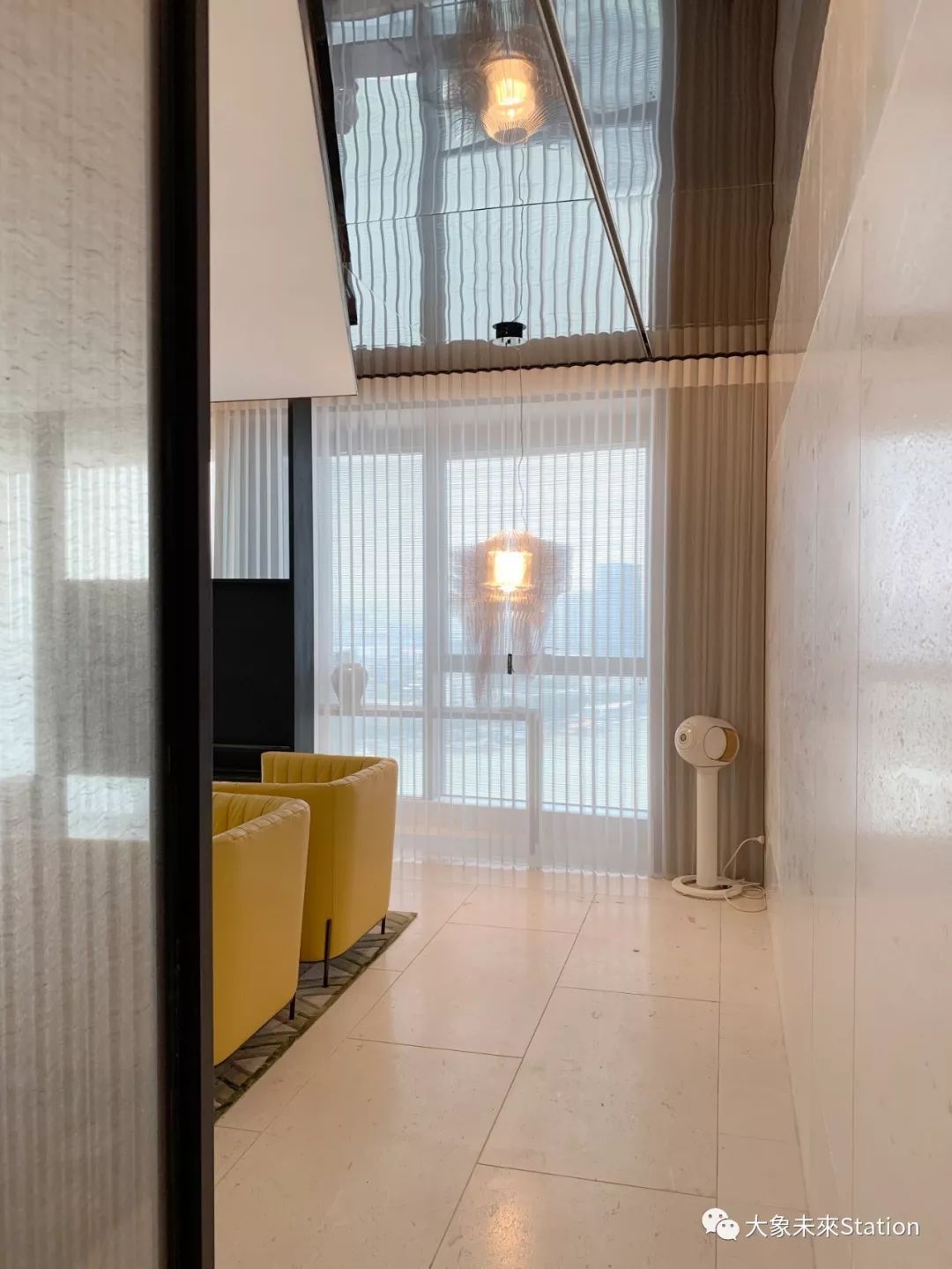 珠江畔的天誉半岛杨宅,融入 270 度江景的现代设计-45