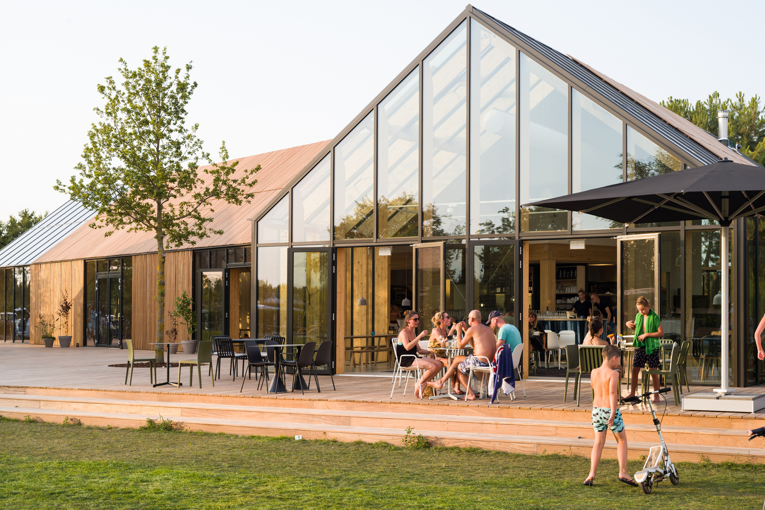 荷兰 De Klepperstee 公园中央建筑丨Vakwerk 建筑师事务所-16