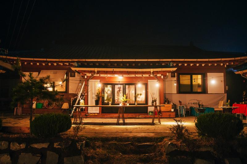 温情的空白小屋，打造家的温馨氛围-3