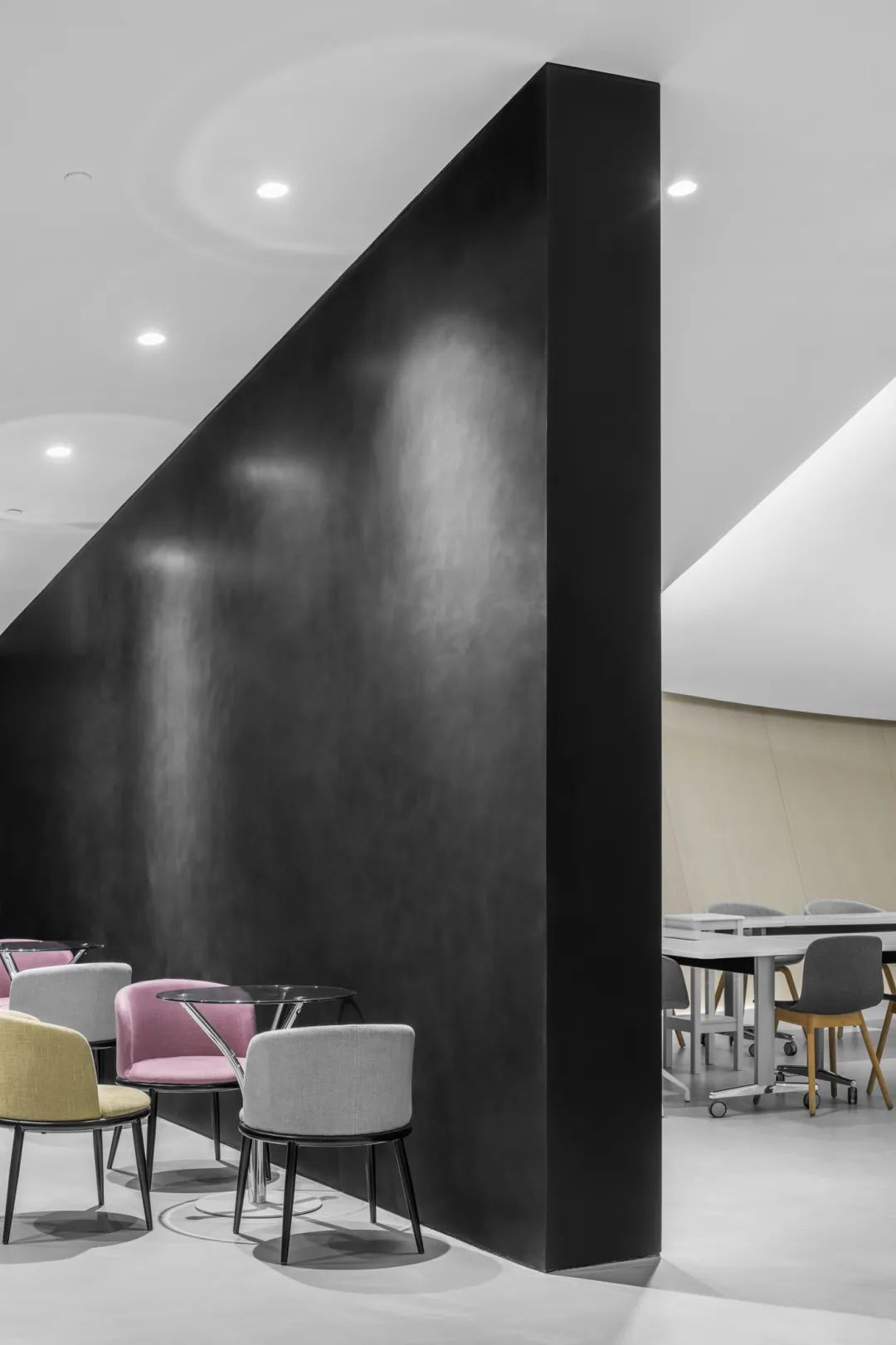 西安腾讯双创小镇那个树展览馆 | 幻觉设计与艺术融合-69