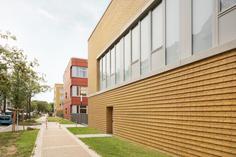 哥白尼高级中学体育馆丨德国柏林丨HerbstKunkler Architekten-2