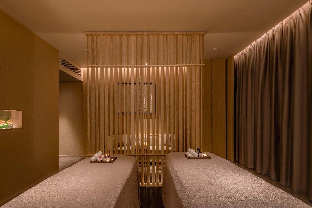 闹市中的木系SPA-20