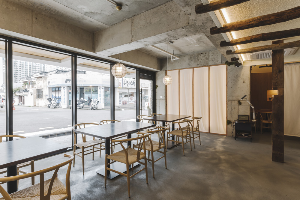 二十平米东方风情小店设计-10