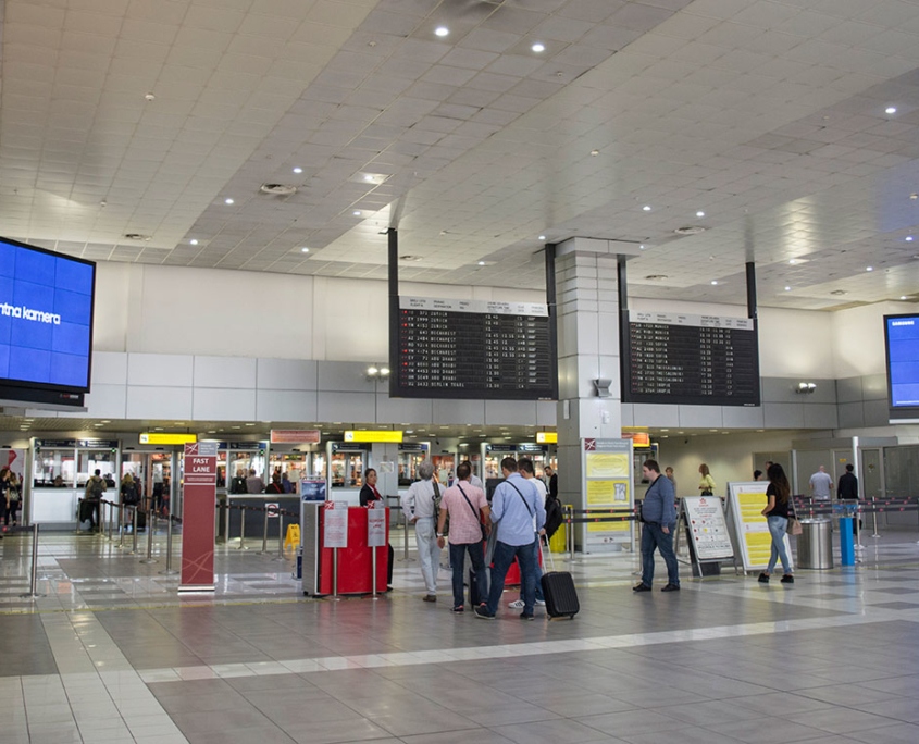 贝尔格莱德尼古拉·特斯拉机场2号航站楼两块数字LCD屏建设丨ARTHS Studio Čubra-3