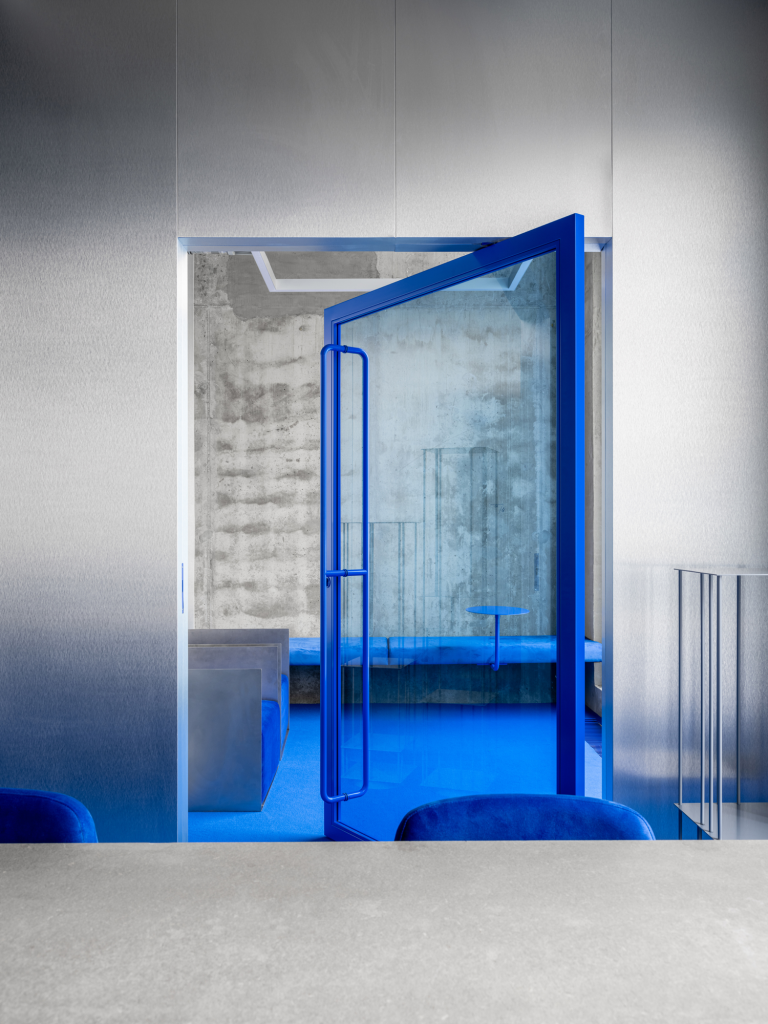 蓝灰调·质感商业空间·IOPE 实验室定制护肤新体验丨韩国-73