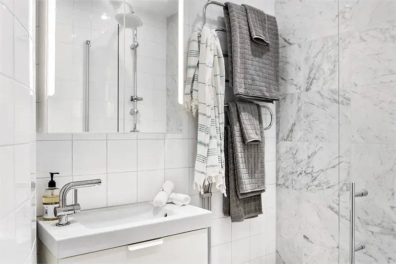 蓝色调的瑞典风格小户型设计-16