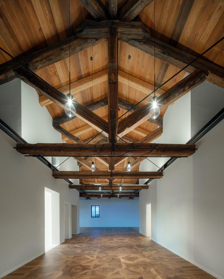 光明宫丨意大利丨EXiT-30