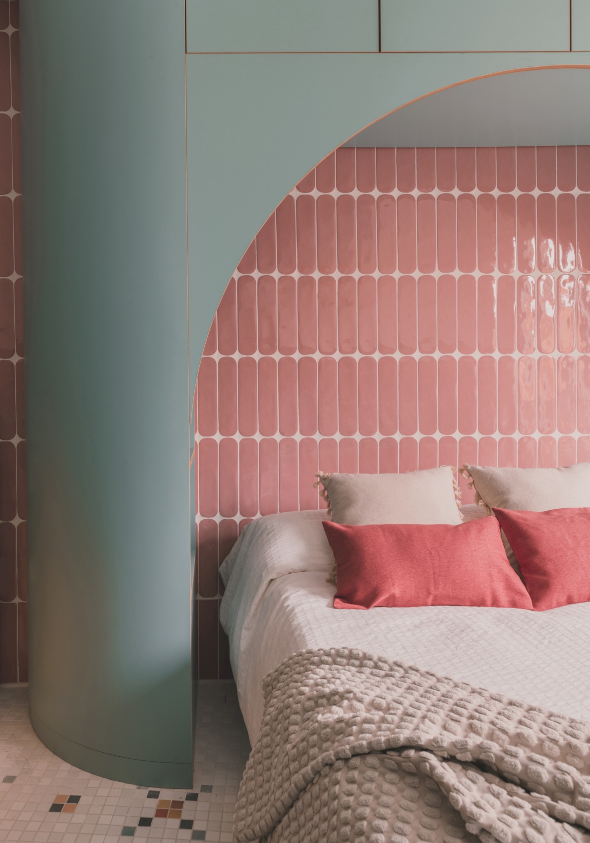 马德里50平米彩色独特公寓丨西班牙马德里丨OOIIO Architecture-17