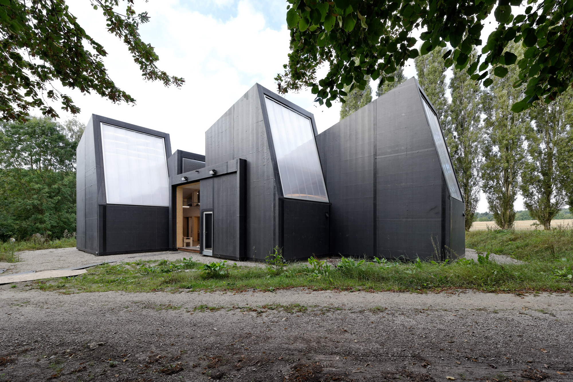 The Good, the Bad and the Ugly Artist's Studio / Didier Fiúza Faustino-35